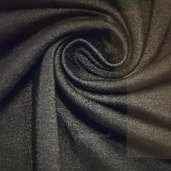 Low Stock! Coach Statement long sleeve T shirt Black and Gold 🆕 - Picture 3 of 4